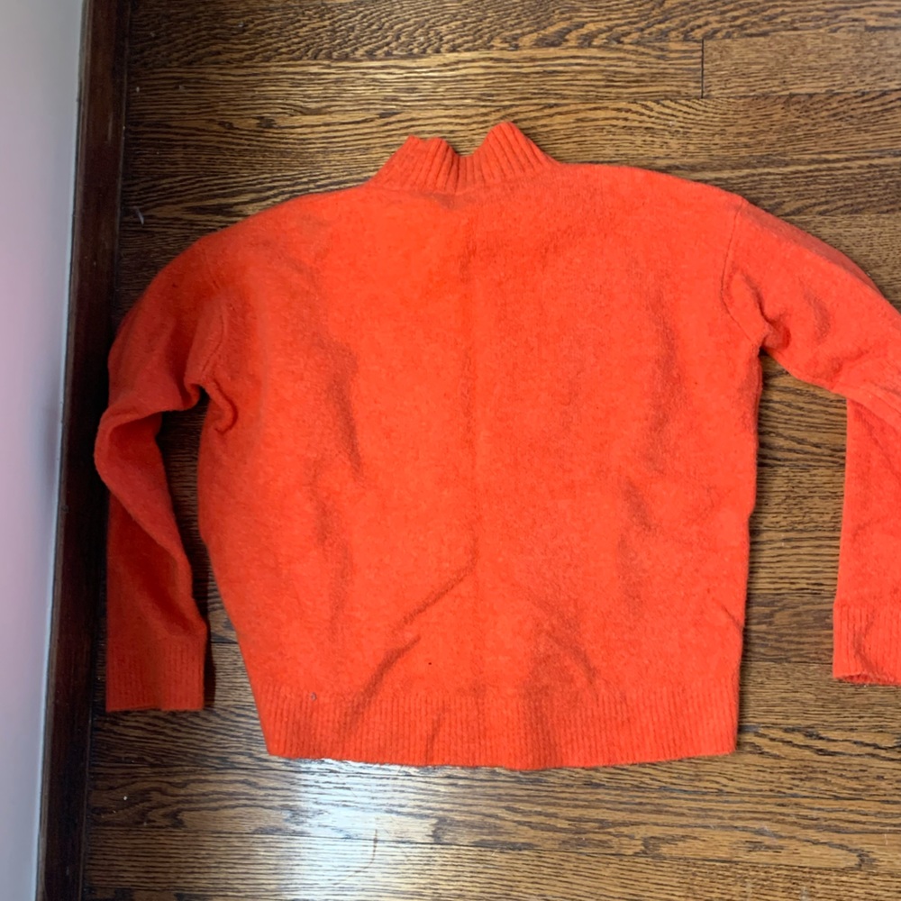 Uniqlo orange/red sweater - Picture 4 of 4